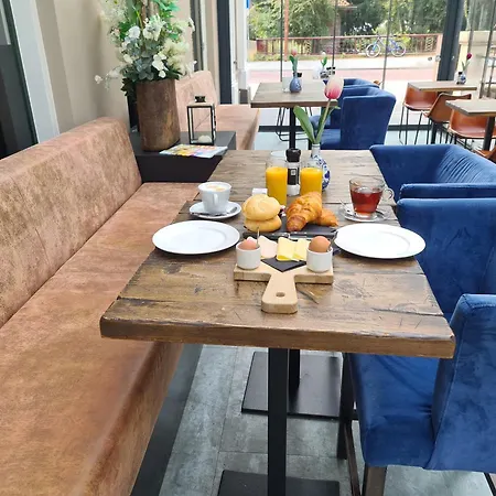 Отель Hotel Zutphen Зютфен