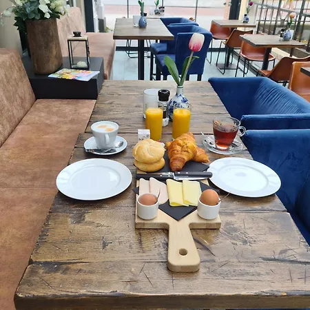 Hotel Zutphen מלון *